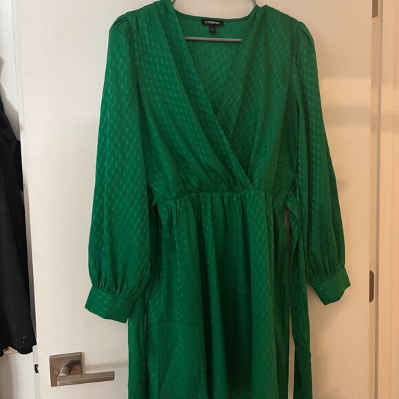 Express Green Satin Jacquard Faux Wrap Mini Dress Size M - Picture 2 of 5